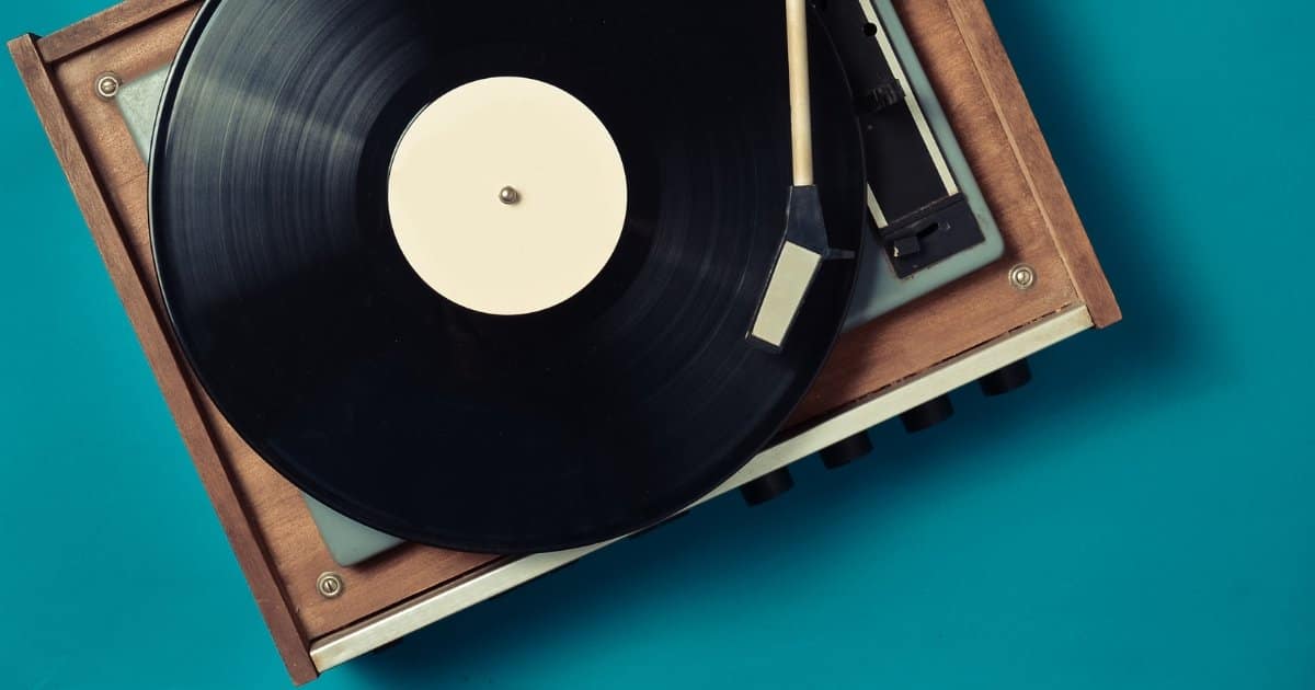 platine vinyle comme idée cadeau pour la Saint-Valentin platine vinyle comme idée cadeau pour la Saint-Valentin